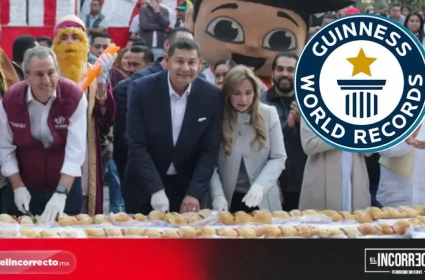  Puebla rompe el récord Guinness con la rosca de Reyes más grande del mundo
