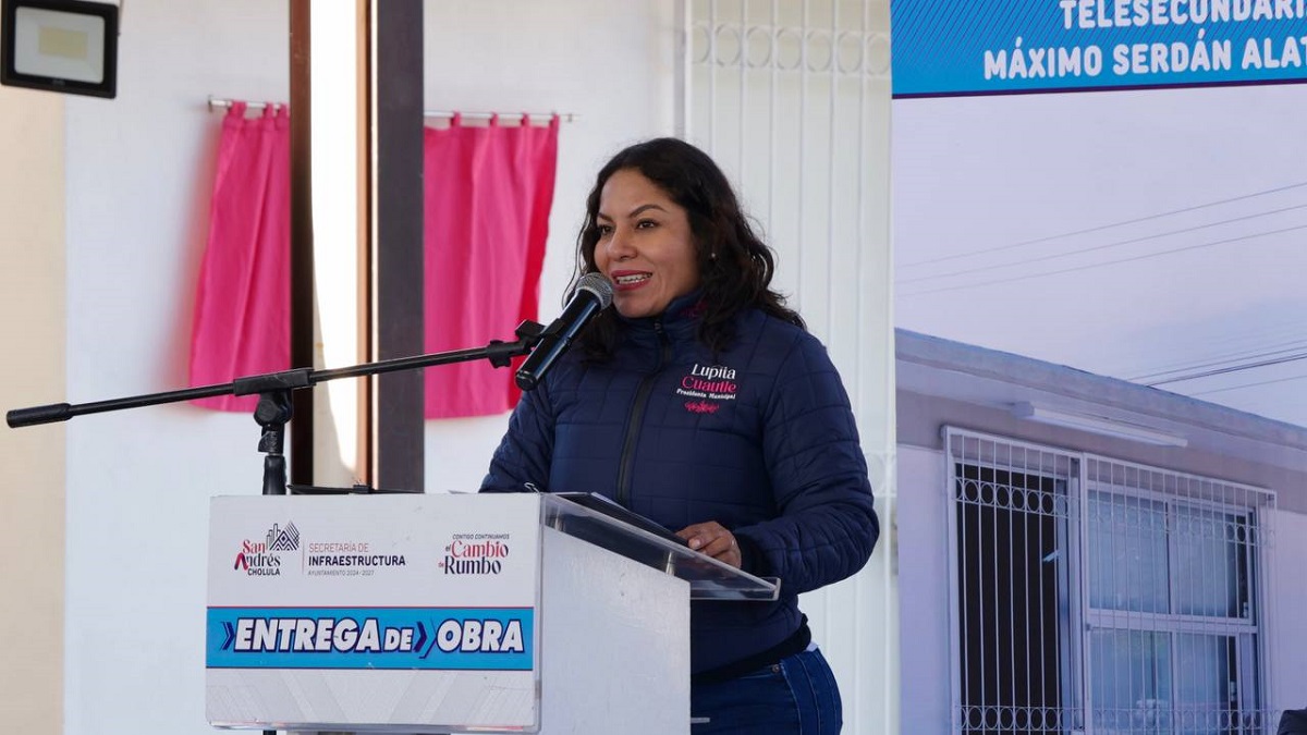Refuerza Lupita Cuautle espacios educativos con nueva biblioteca en telesecundaria