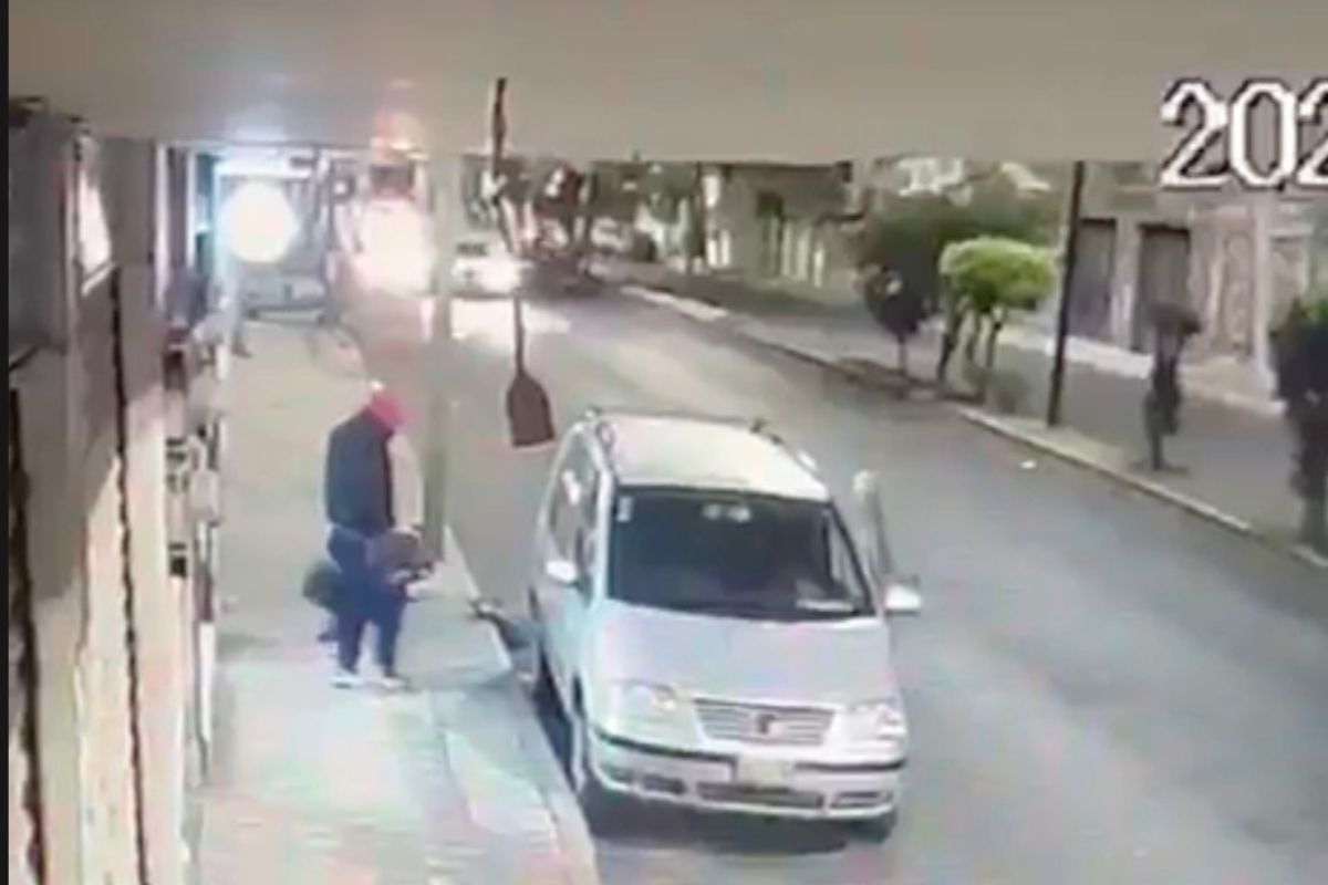 Sujetos armados roban en una vidriería de la capital en la prolongación de la 2 Sur (+VIDEO)