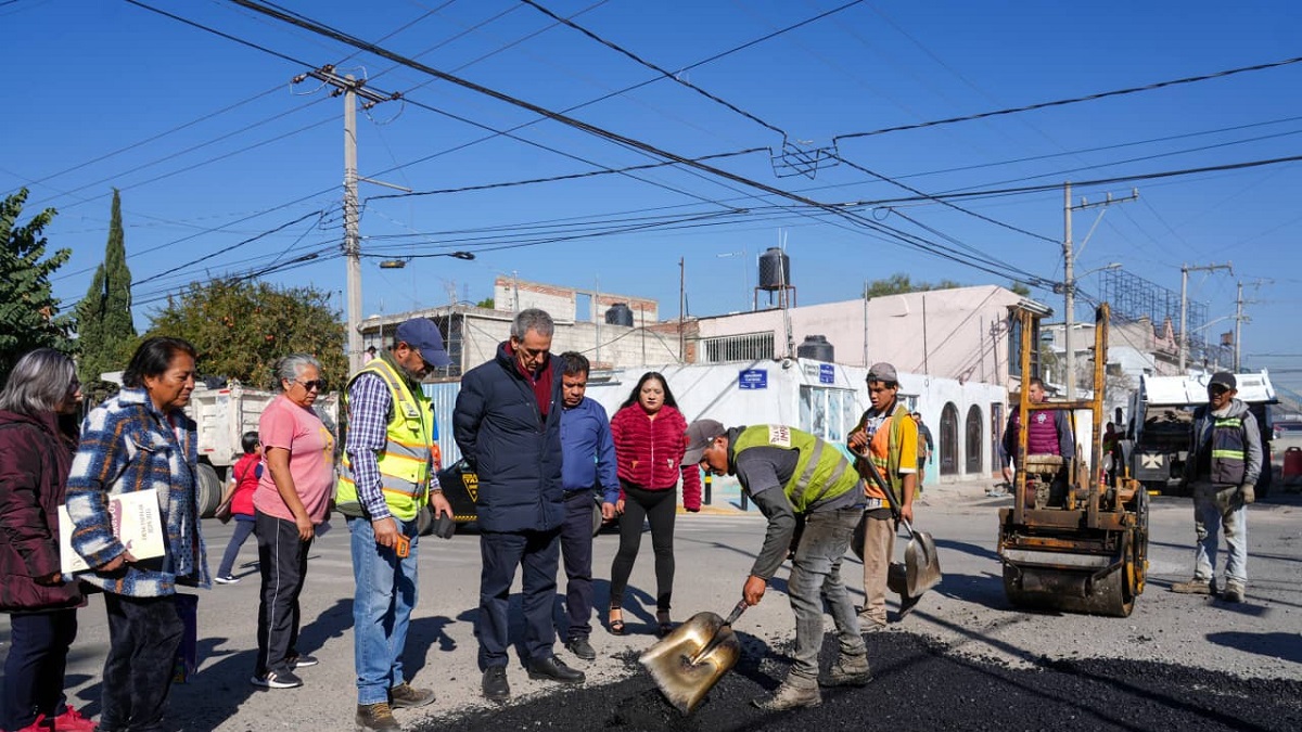 Supervisa Pepe Chedraui labores de bacheo en Álamos Vista Hermosa