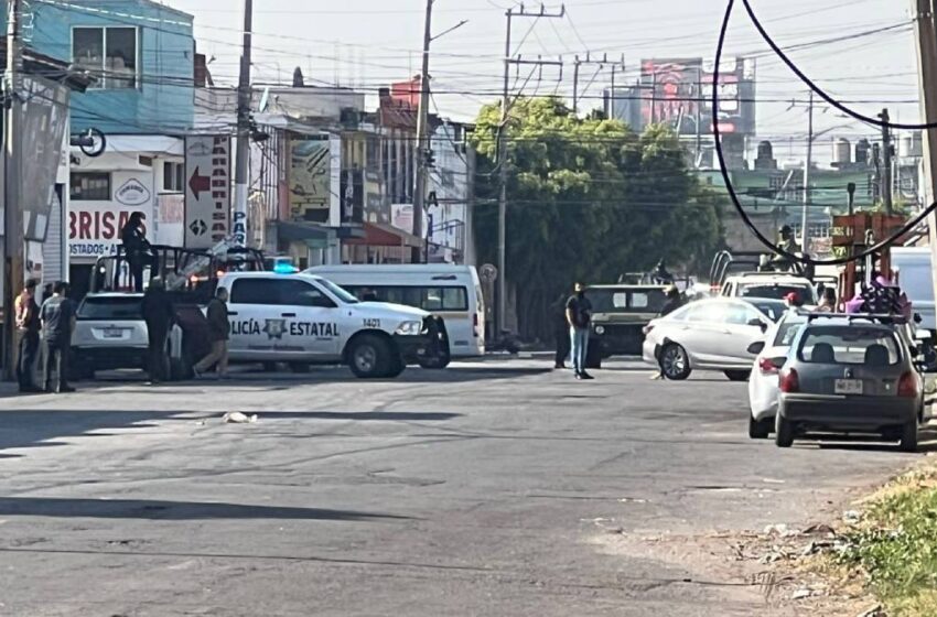  Operativo oficial en la “46” de Puebla se activa tras robo de llantas a vehículo de diputado federal