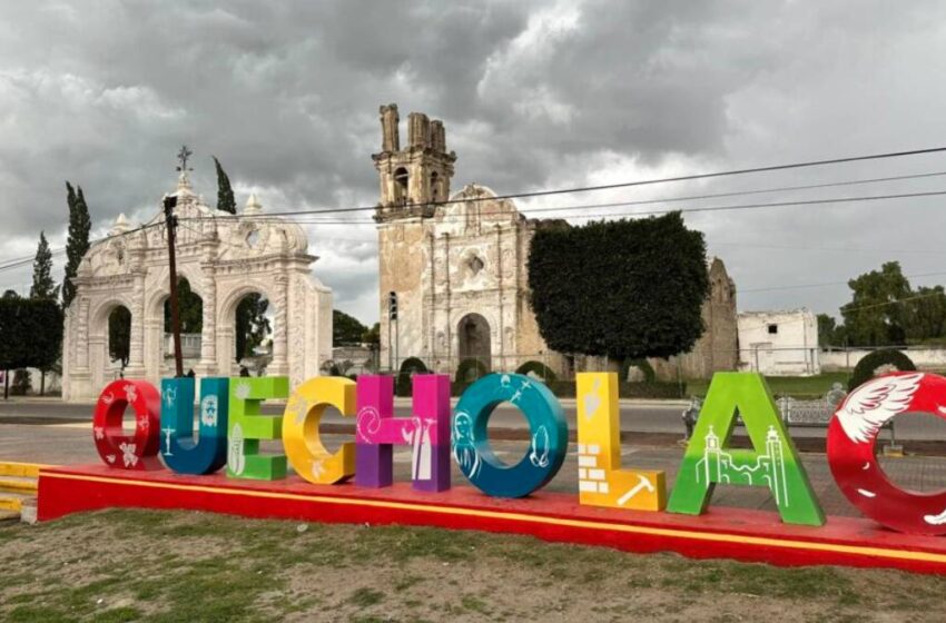  Turistas franceses evitan asalto armado en autopista de Puebla y reciben resguardo policial