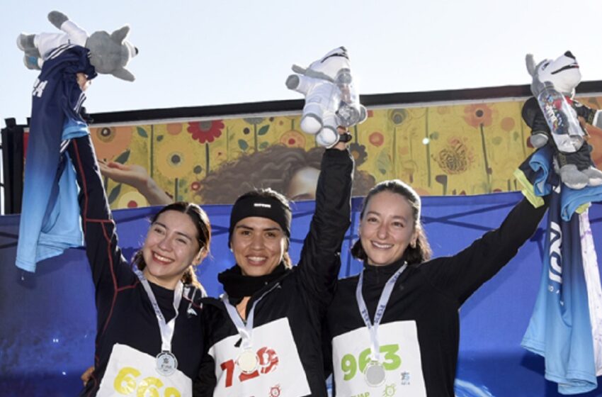  Corren 4 kilómetros en la BUAP para conmemorar 75 aniversario de la FCFM