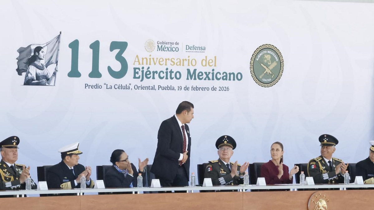 Encabeza Alejandro Armenta conmemoración del Día del Ejército Mexicano