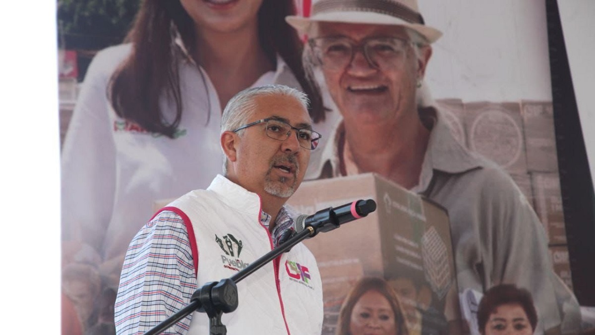 Gobierno de Pepe Chedraui entregó apoyos alimentarios a familias de Guadalupe Tecola