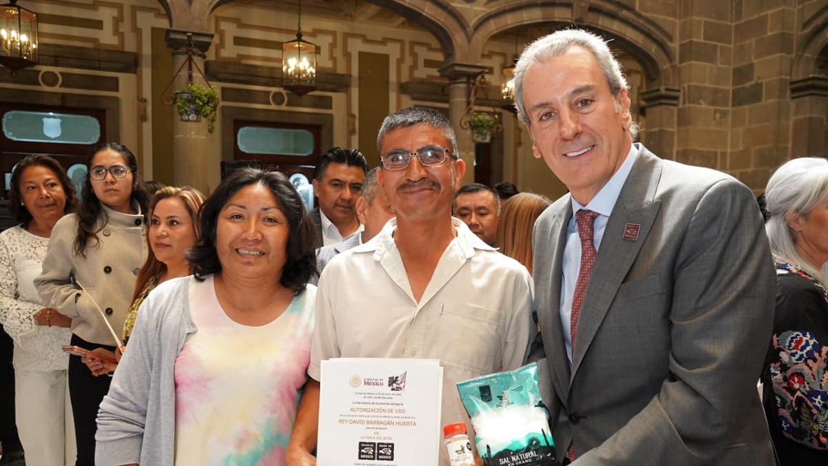 Pepe Chedraui entrega certificados “Hecho en México” para fortalecer el desarrollo económico local