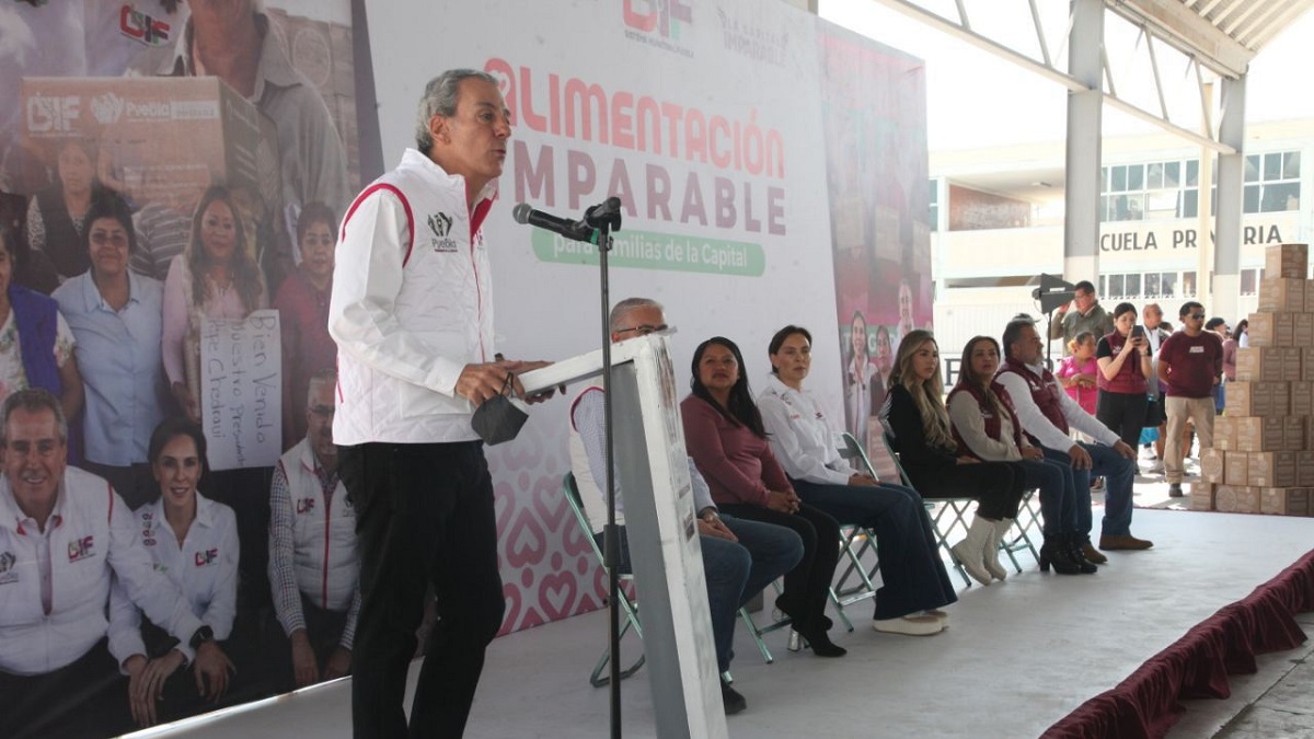 Pepe Chedraui y MariElise Budib entregan más de 7 mil despensas en Agua Santa