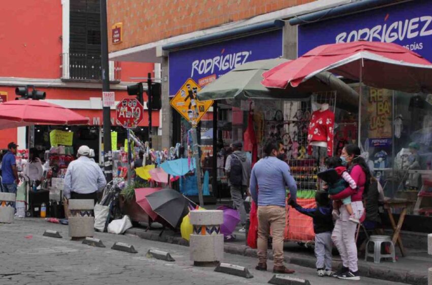  Ambulantes del Centro Histórico de Puebla buscan amparo para evitar su retiro del primer cuadro