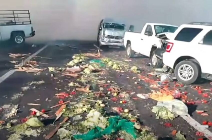  Quema de pastizales causa choque múltiple en carretera Puebla; lesionados y tráfico detenido