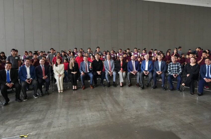  Armenta y Chedraui presentan la FIFA World Cup Trophy Tour 2026 en Puebla Capital