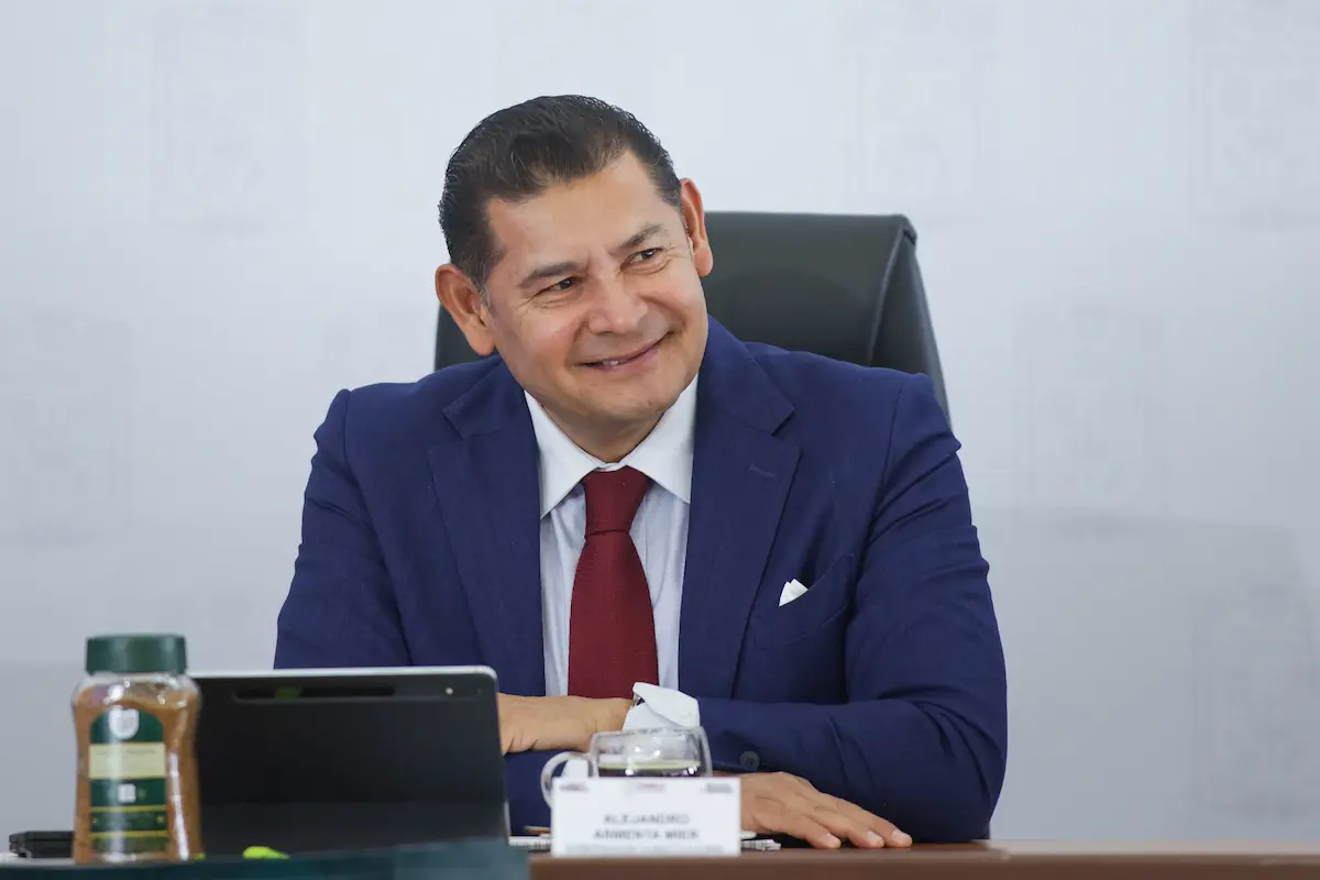 Destapa Armenta a mujeres de su gabinete: son capaces de ocupar cualquier cargo