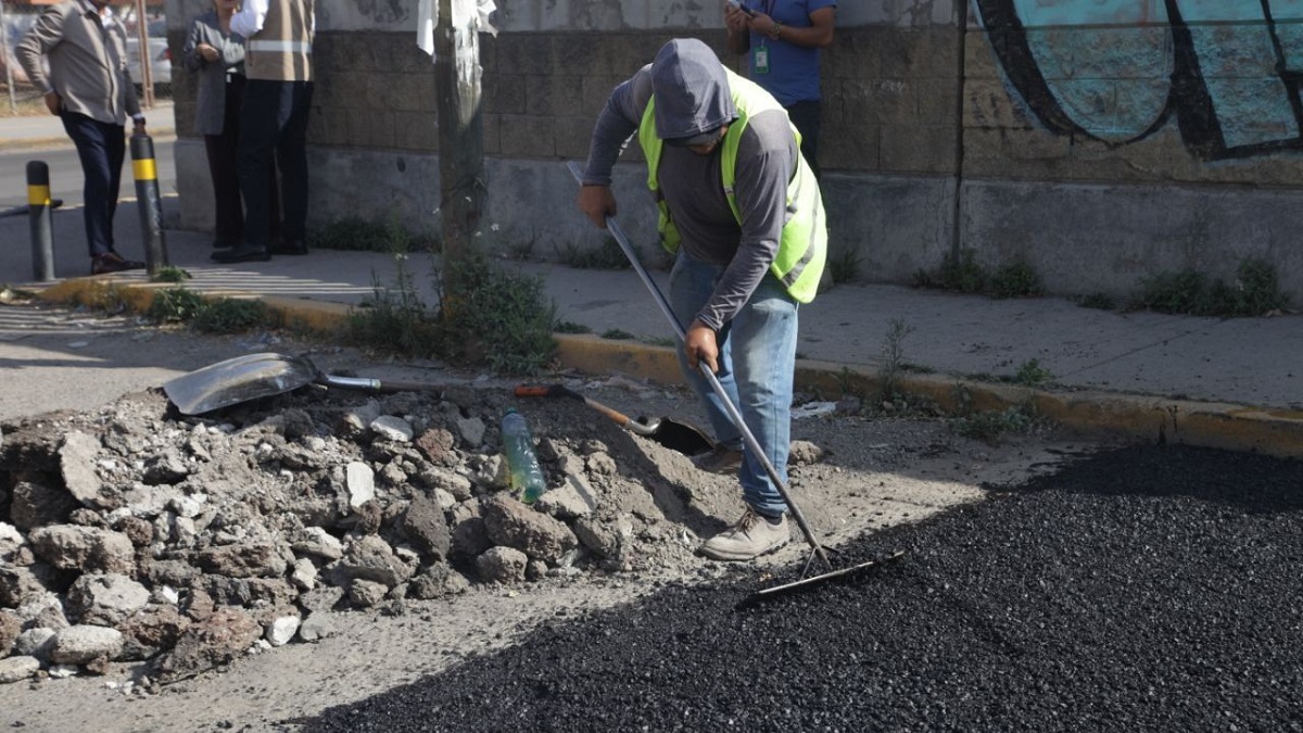 Continúa Pepe Chedraui con supervisión a trabajos de bacheo por diferentes zonas de la ciudad