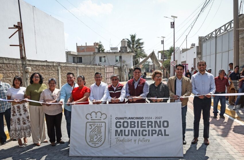  Cuautlancingo rompe décadas de abandono con pavimentación en Privada Santa Bárbara