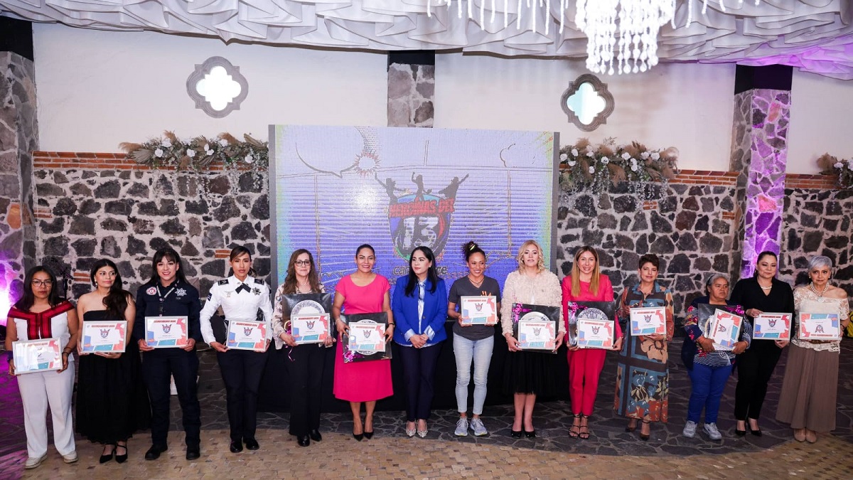 En San Andrés Cholula reconocen a mujeres destacadas