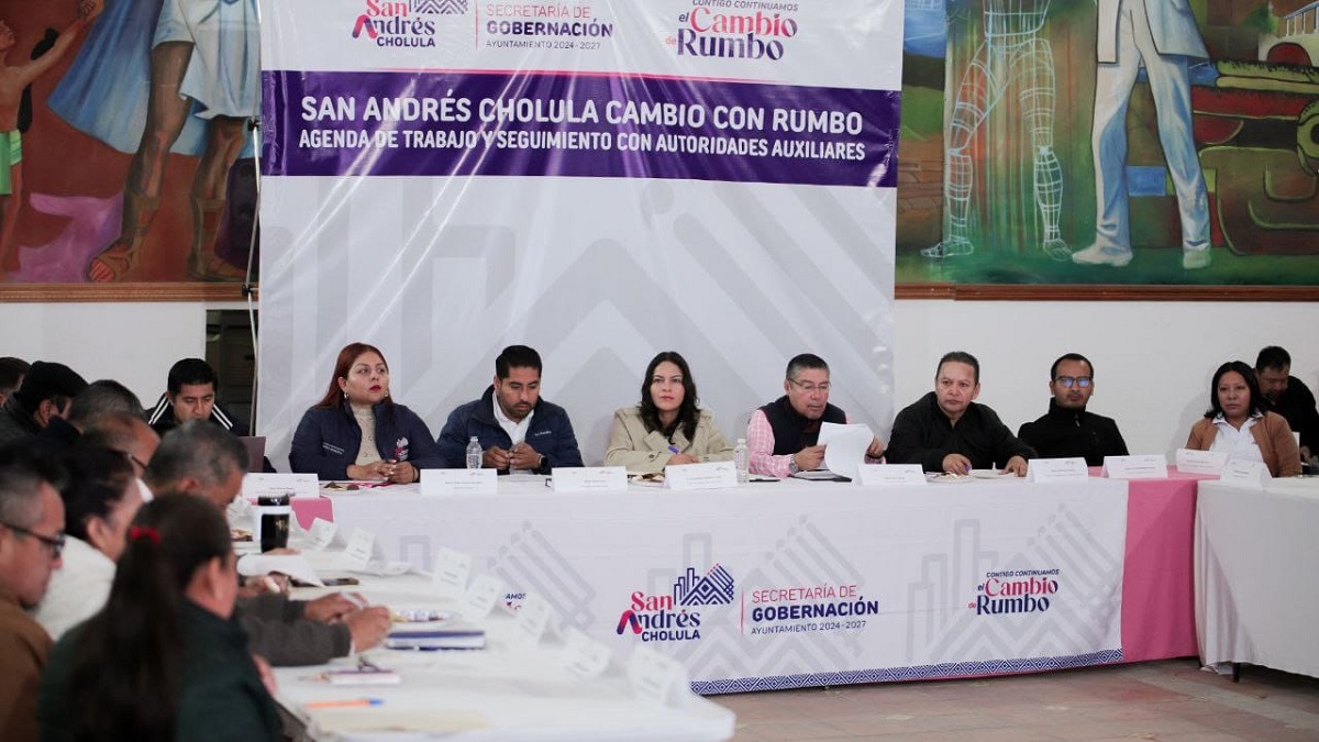 Lupita Cuautle da seguimiento a agenda comunitaria con autoridades auxiliares