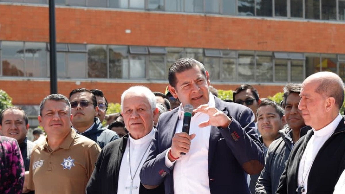 Respaldo total a peregrinos varados en Jerusalén; gobernador instruye apoyo para poblanos