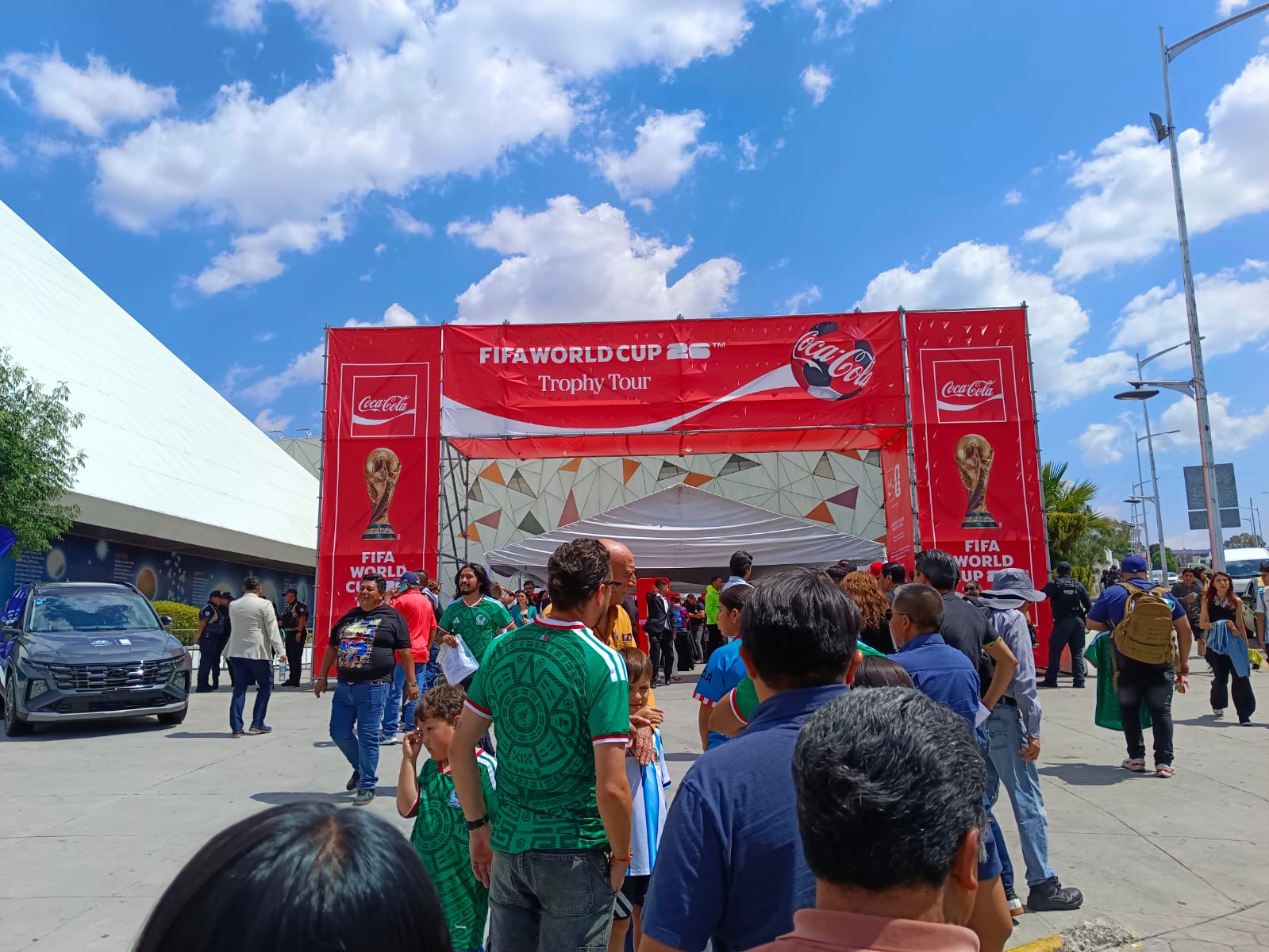 Puebla recibe el Trofeo de la Copa del Mundo 2026