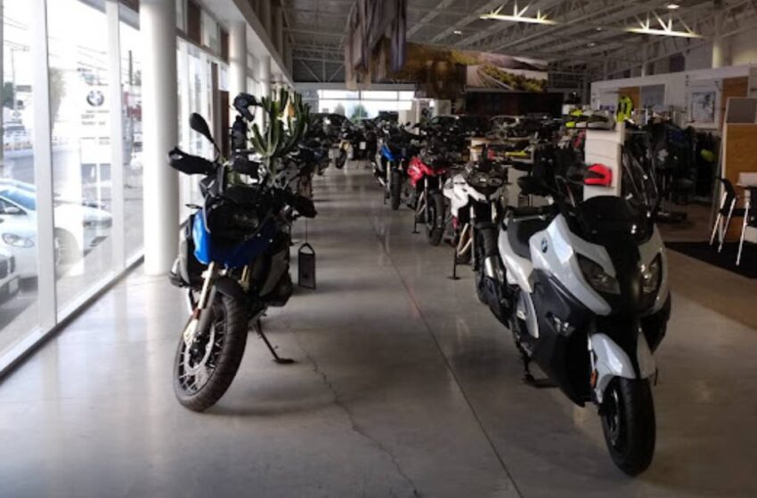  Robo en agencia BMW Puebla: sujetos rompen cristal y saquean mercancía durante la madrugada