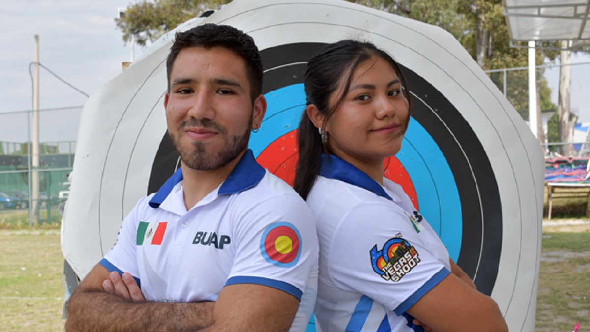 Destacan estudiantes BUAP en competencia internacional de tiro con arco