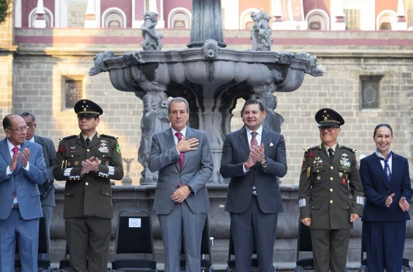  Encabezan Armenta y Chedraui ceremonia por aniversario 495 de Puebla