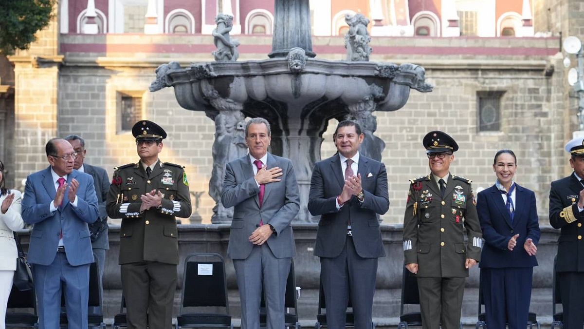 Encabezan Armenta y Chedraui ceremonia por aniversario 495 de Puebla