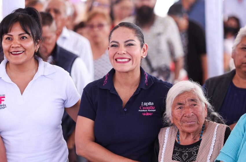  Entrega Lupita Cuautle apoyos funcionales que mejoran la vida de las personas con discapacidad