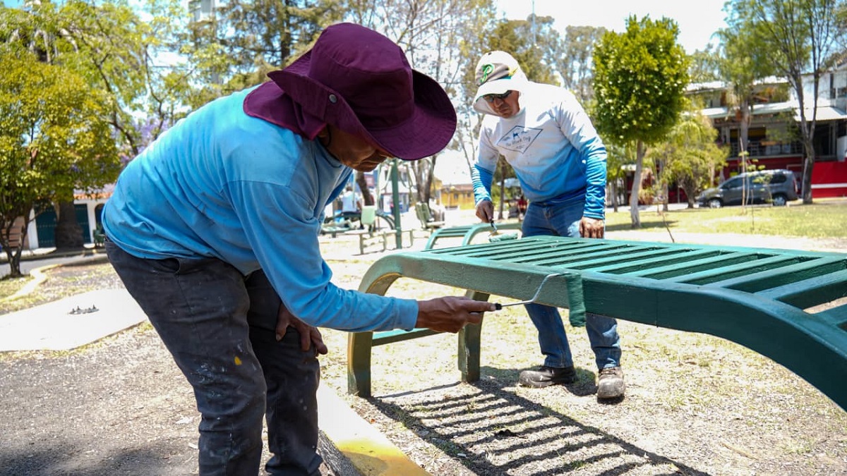 Fortalece Gobierno de Pepe Chedraui mantenimiento de mobiliario urbano en parques para el bienestar de las familias