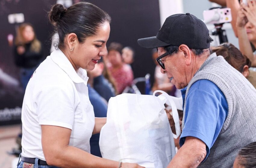 Impulsa Lupita Cuautle el bienestar social con la primera entrega de apoyos alimentarios 2026