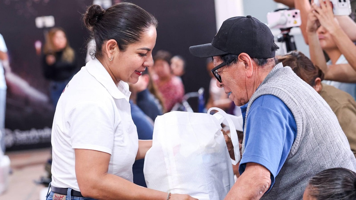 Impulsa Lupita Cuautle el bienestar social con la primera entrega de apoyos alimentarios 2026
