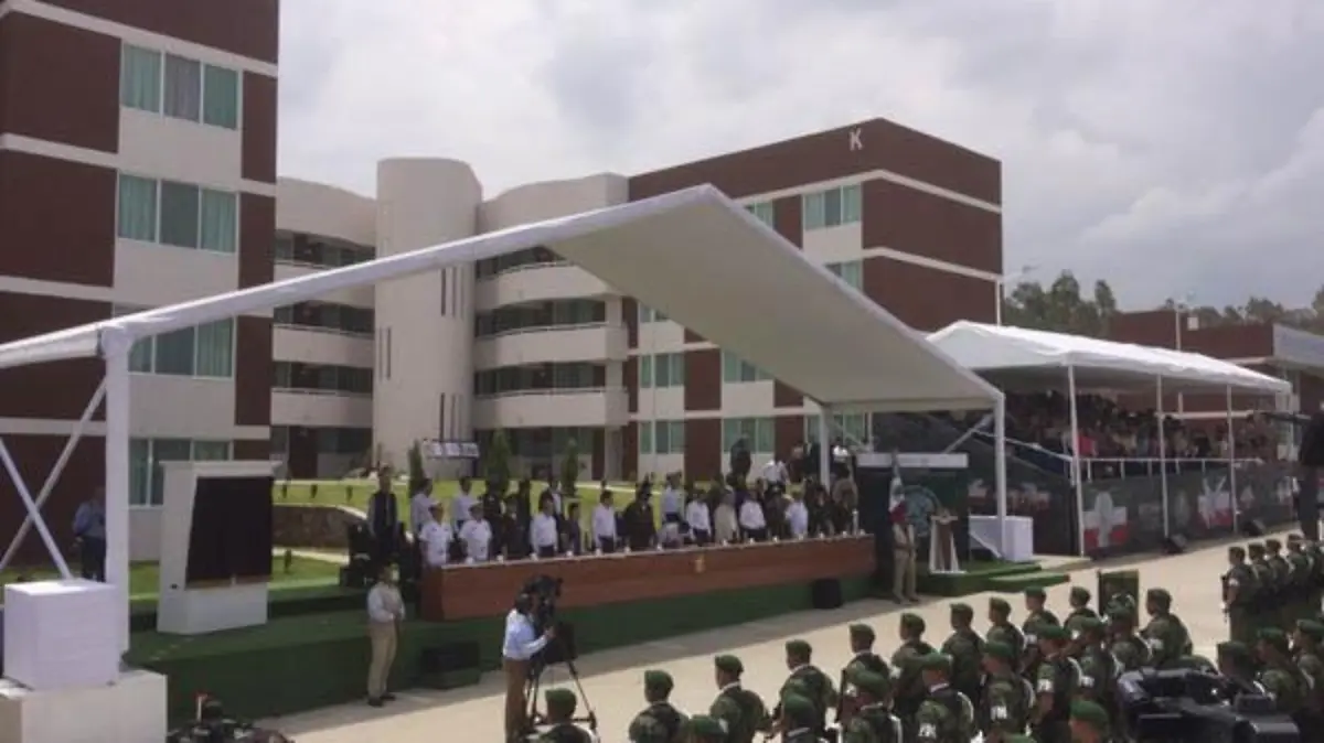 Inauguran en Puebla unidad habitacional para familias militares; destacan respaldo a Fuerzas Armadas