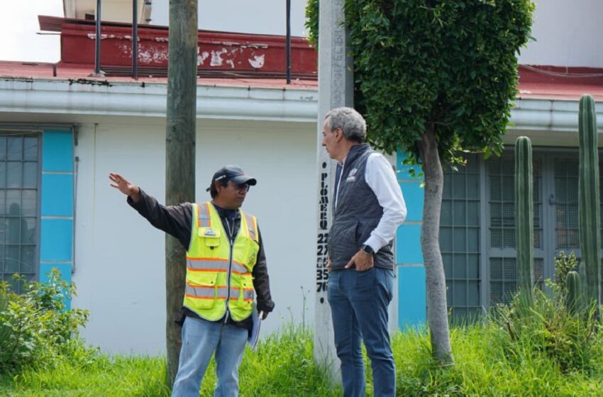  Intensifica Gobierno de Pepe Chedraui trabajos de bacheo en el Barrio El Refugio