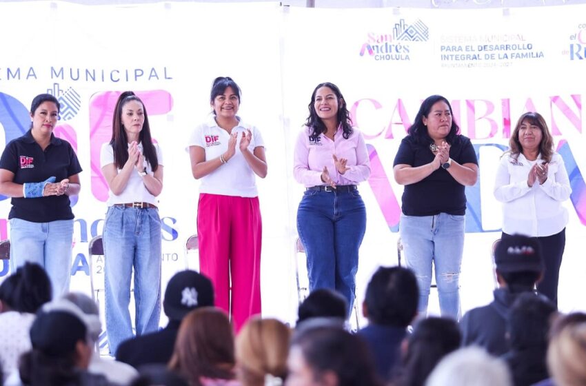  Lupita Cuautle entrega insumos médicos y de higiene con el programa “Cambiando Vidas”