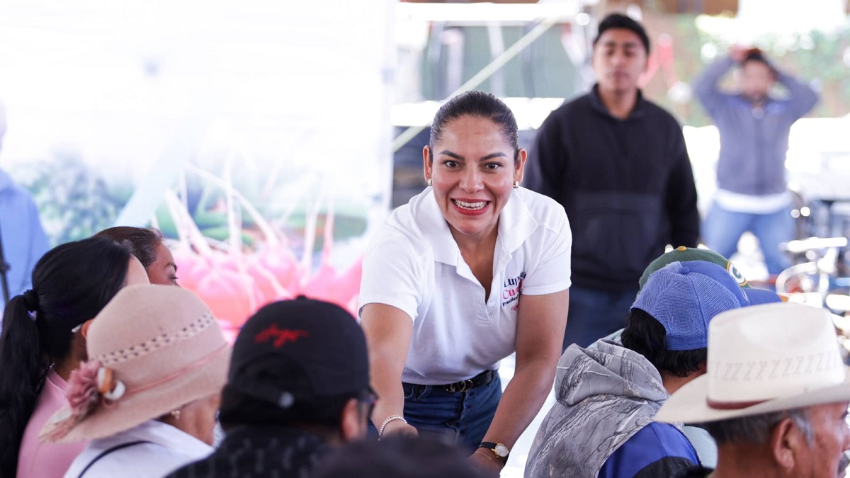 Lupita Cuautle entrega invernaderos y apoyos al campo en San Andrés Cholula