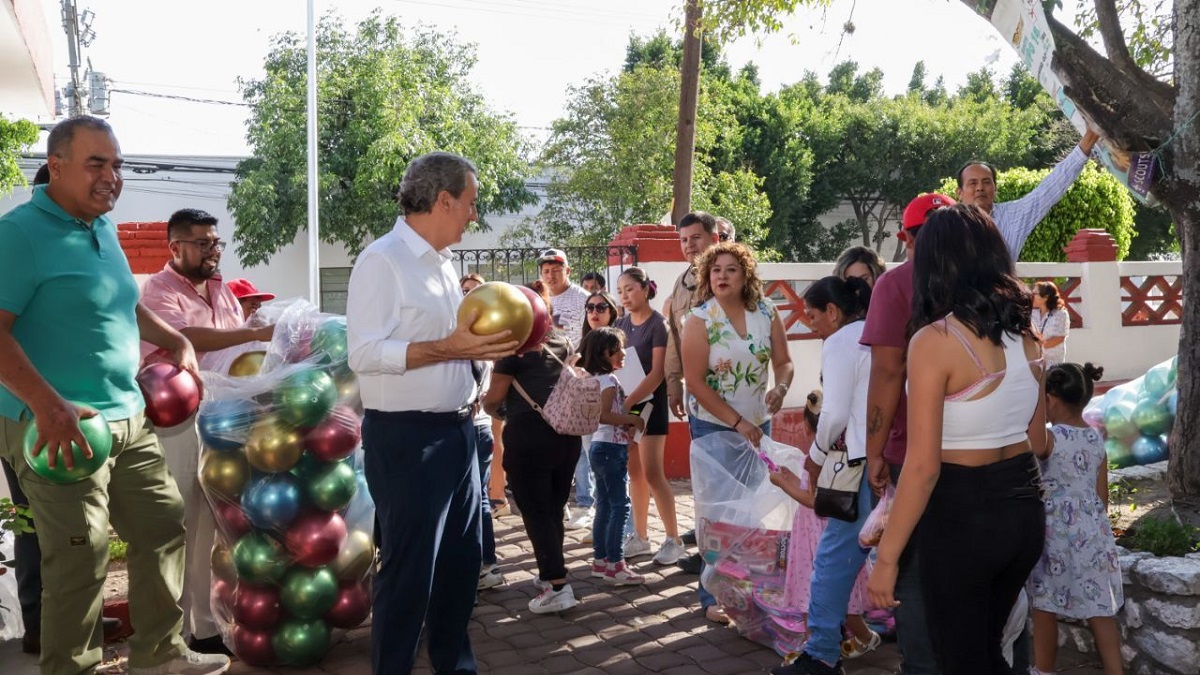 Pepe Chedraui celebra a niñas y niños de San Baltazar Campeche