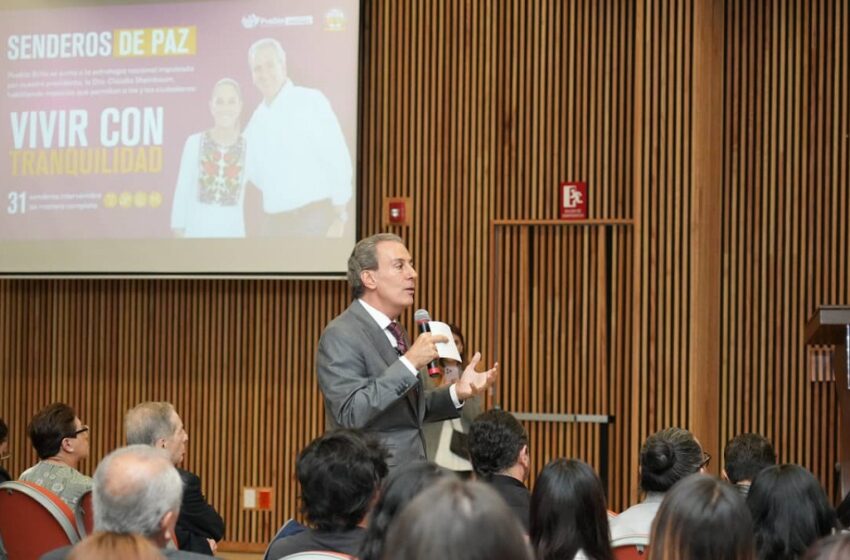  Pepe Chedraui participa en coloquio internacional de la UNAM sobre gobernanza