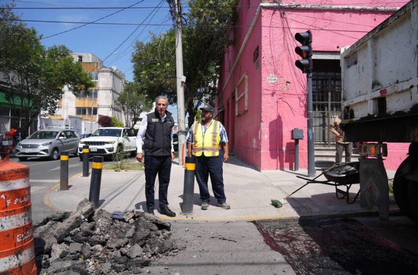  Pepe Chedraui refuerza programa de bacheo para mejorar la movilidad en la ciudad