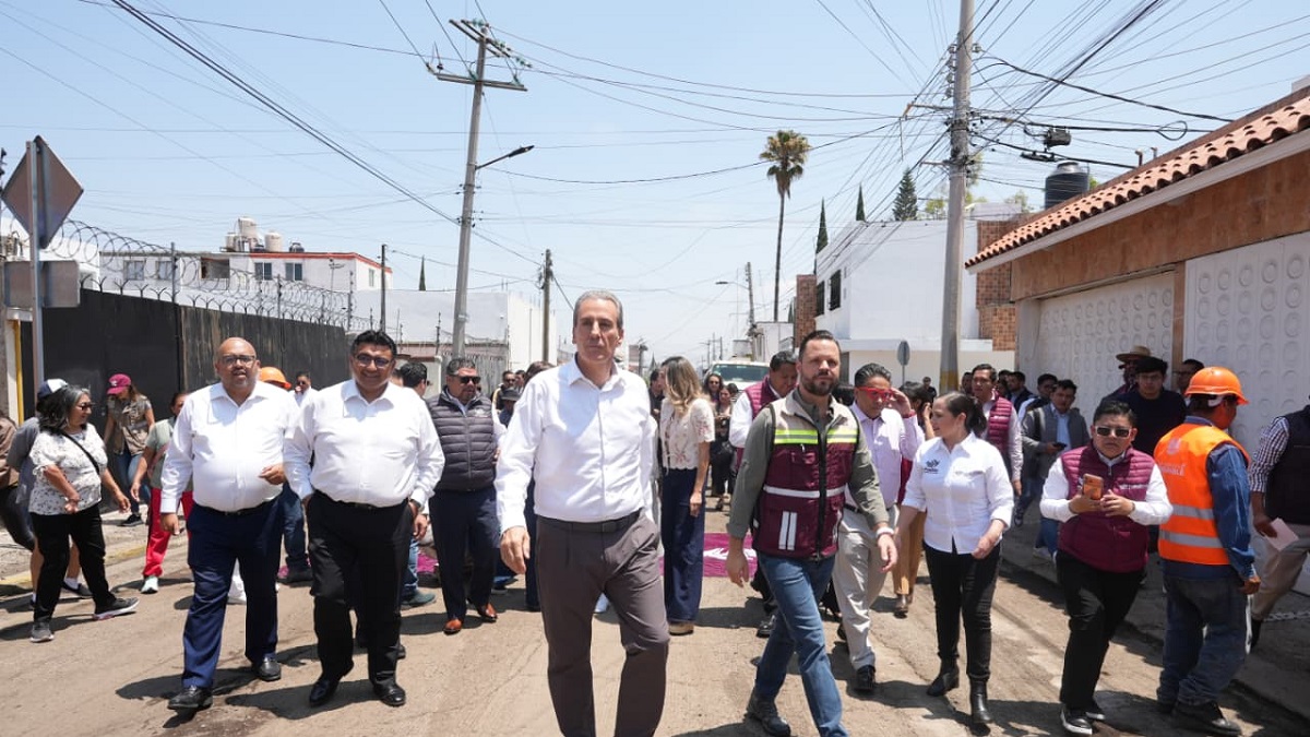 Presenta Pepe Chedraui Tren Capitalino de Pavimentación