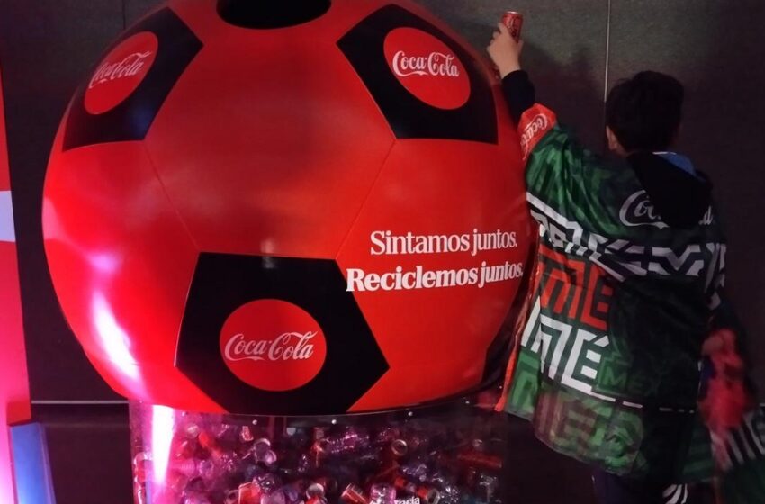  Recibe Gobierno de Pepe Chedraui donación de latas tras paso del FIFA World Cup Trophy Tour 2026 en Puebla
