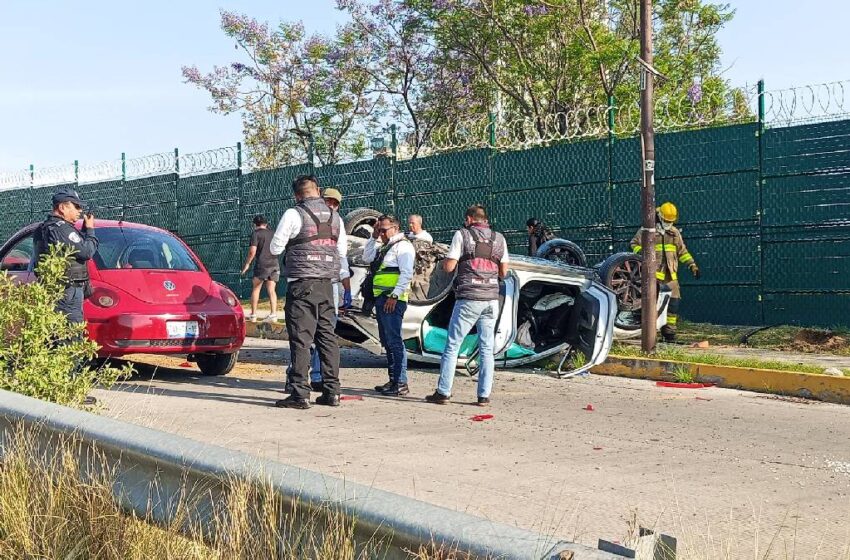  CHOQUE EN ATLIXCÁYOTL DEJA HERIDOS Y REACTIVA ALERTA VIAL EN PUEBLA