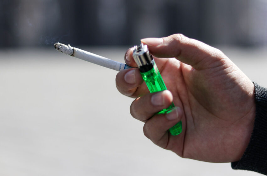  Buscan castigar con 19 años cárcel a quienes inciten a menores a fumar en Puebla