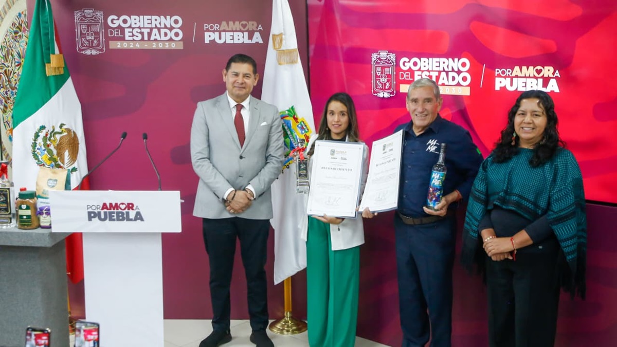Calidad, tecnología e innovación consolidan al mezcal poblano como líder nacional