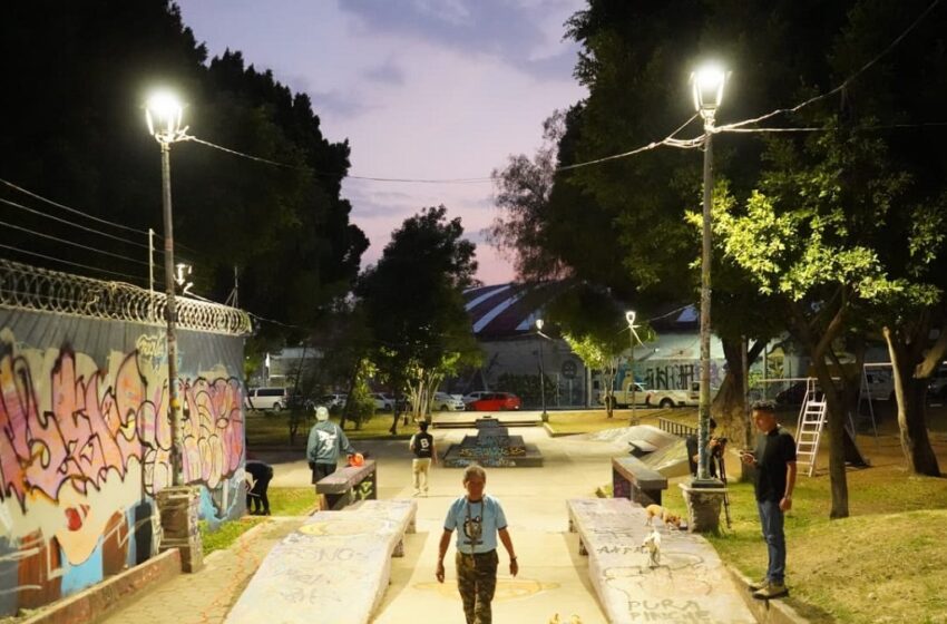  Con Puebla Brilla, Pepe Chedraui logra cobertura total de luminarias LED en el Barrio de Xonaca