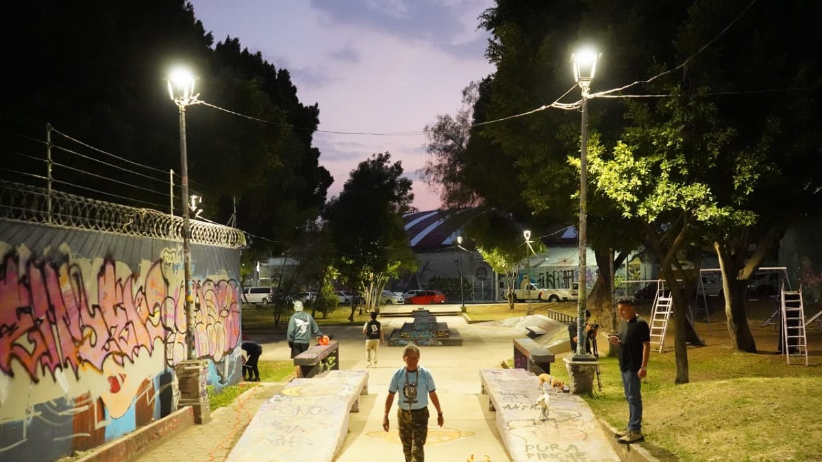Con Puebla Brilla, Pepe Chedraui logra cobertura total de luminarias LED en el Barrio de Xonaca