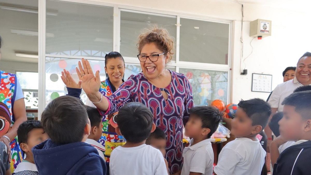 DIF Cuautlancingo lleva alegría a niñas y niños del municipio por el Día de la Niñez