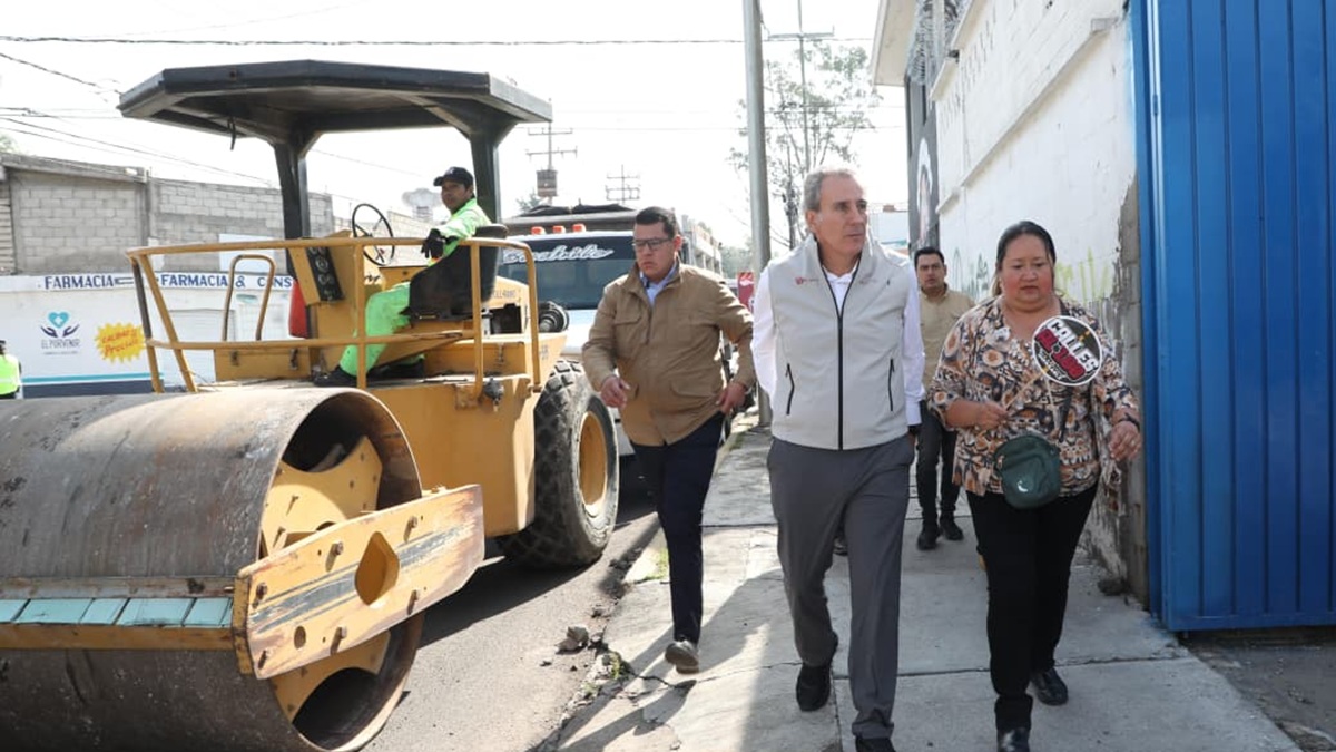 Encabeza Pepe Chedraui trabajos de rehabilitación vial en la colonia San Luis Gonzaga