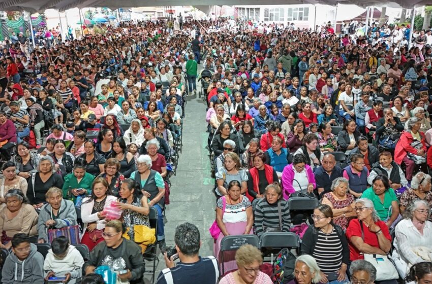  Encabezan Omar Muñoz y Tere Alfaro festejo por el Día de las Madres en Cuautlancingo