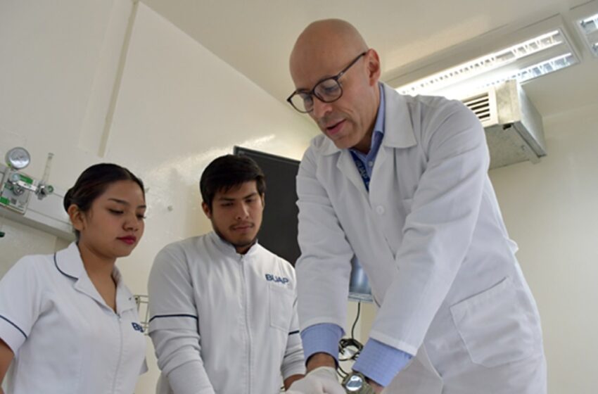  Facultad de Enfermería BUAP es centro certificador en atención de emergencias