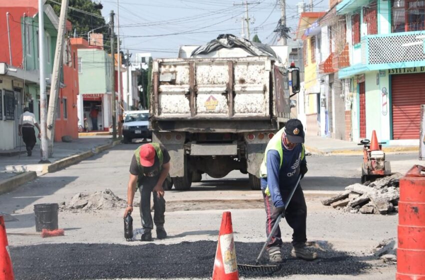  Gobierno de Pepe Chedraui da seguimiento a labores de bacheo en El Patrimonio