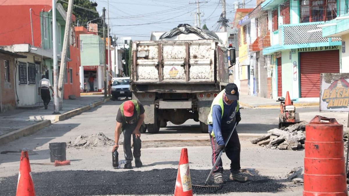 Gobierno de Pepe Chedraui da seguimiento a labores de bacheo en El Patrimonio