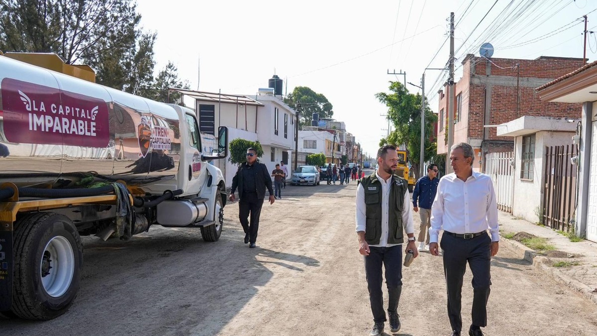 Impulsa Pepe Chedraui mejores vialidades con el Tren Capitalino de Pavimentación